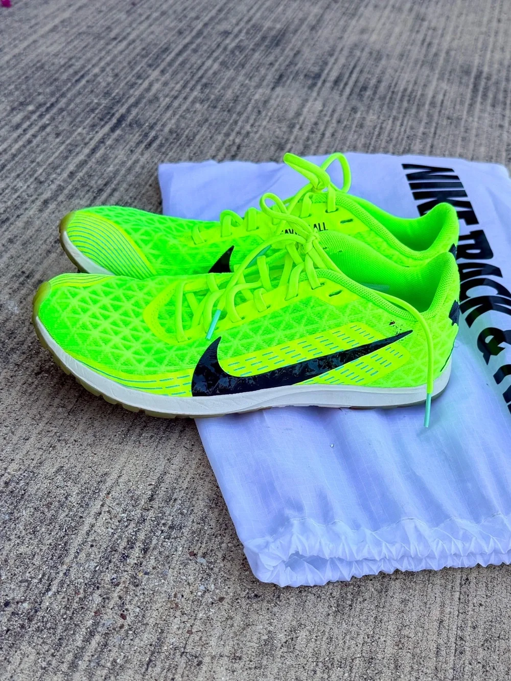 Nike zoom rival